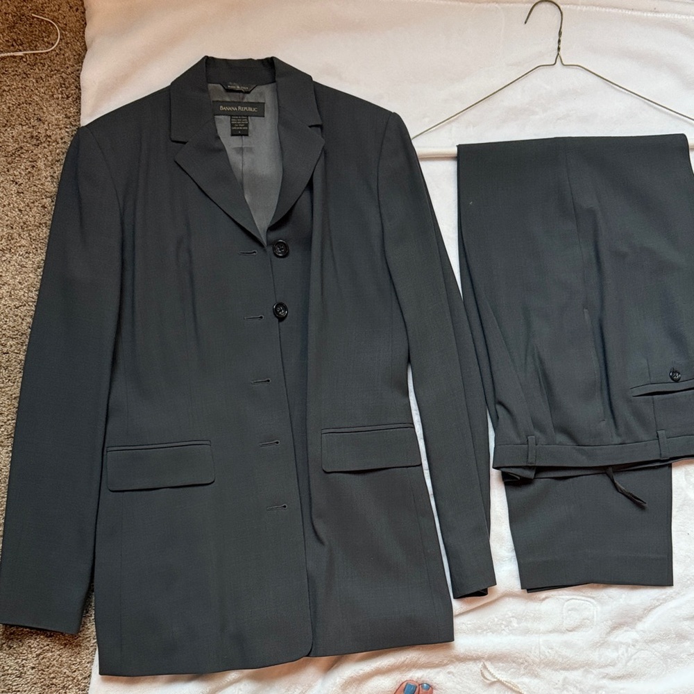 Banana Republic Women's Dark Charcoal Gray Suit Jacket & Pants